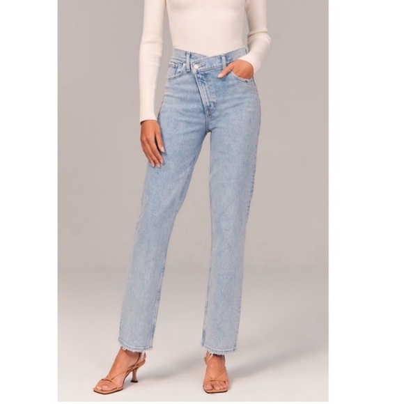 Abercrombie & Fitch The '90s Straight Ultra High Rise Jeans Light Wash Denim 25 - Picture 1 of 10